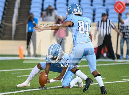 Thumbnail 2 in Cleveland vs. Mount Tabor (NCHSAA 3AA Final) photogallery.