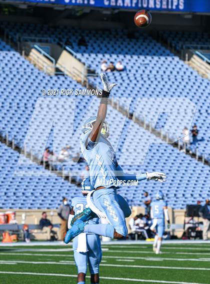 Thumbnail 1 in Cleveland vs. Mount Tabor (NCHSAA 3AA Final) photogallery.