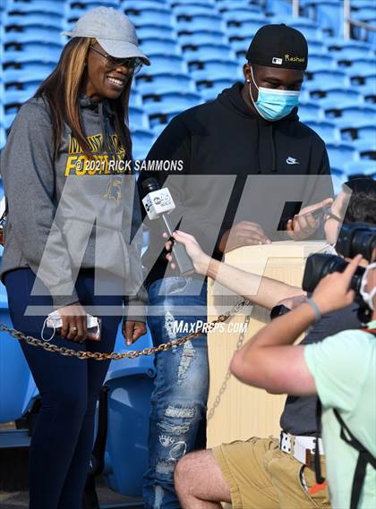 Thumbnail 1 in Cleveland vs. Mount Tabor (NCHSAA 3AA Final) photogallery.