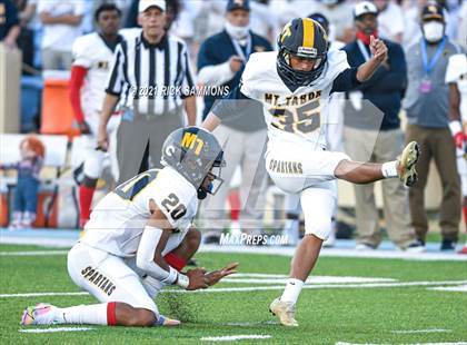 Thumbnail 3 in Cleveland vs. Mount Tabor (NCHSAA 3AA Final) photogallery.