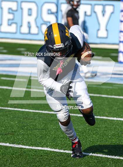 Thumbnail 2 in Cleveland vs. Mount Tabor (NCHSAA 3AA Final) photogallery.