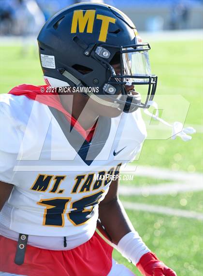 Thumbnail 3 in Cleveland vs. Mount Tabor (NCHSAA 3AA Final) photogallery.