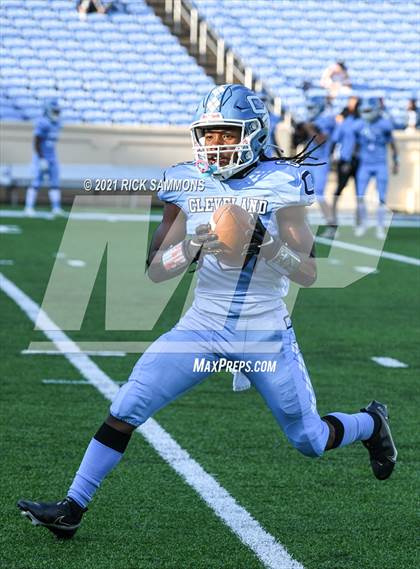 Thumbnail 3 in Cleveland vs. Mount Tabor (NCHSAA 3AA Final) photogallery.