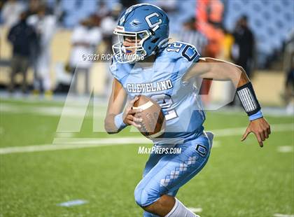 Thumbnail 2 in Cleveland vs. Mount Tabor (NCHSAA 3AA Final) photogallery.