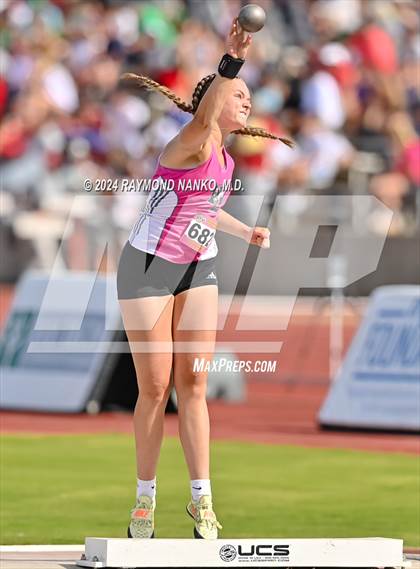 Thumbnail 1 in IHSAA Finals (Shot Put)  photogallery.