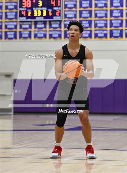 Thumbnail 3 in Mission Hills vs. Camas (Torrey Pines Holiday Classic) photogallery.