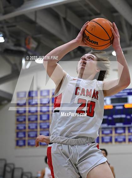 Thumbnail 3 in Mission Hills vs. Camas (Torrey Pines Holiday Classic) photogallery.
