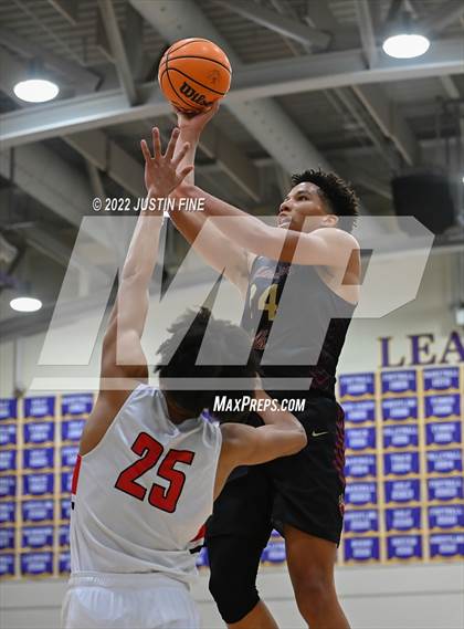 Thumbnail 3 in Mission Hills vs. Camas (Torrey Pines Holiday Classic) photogallery.