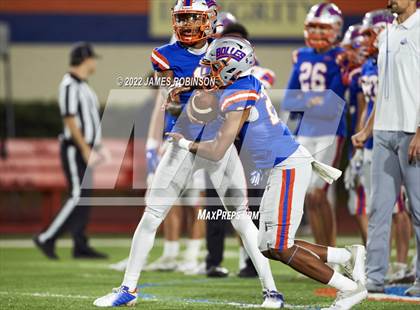Thumbnail 3 in Raines vs Bolles (FHSAA 2M Regional Final) photogallery.