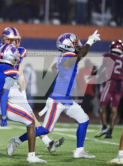 Thumbnail 3 in Raines vs Bolles (FHSAA 2M Regional Final) photogallery.