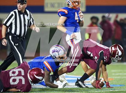 Thumbnail 3 in Raines vs Bolles (FHSAA 2M Regional Final) photogallery.