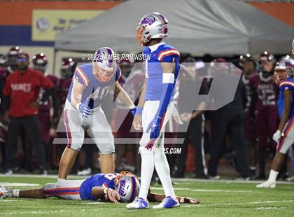 Thumbnail 1 in Raines vs Bolles (FHSAA 2M Regional Final) photogallery.