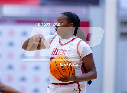 Thumbnail 3 in Marietta vs Holy Innocents Episcopal (Hawks-Naismith Tipoff Classic) photogallery.