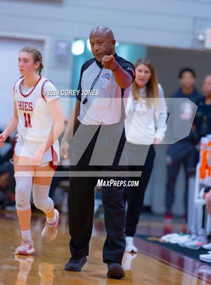 Thumbnail 3 in Marietta vs Holy Innocents Episcopal (Hawks-Naismith Tipoff Classic) photogallery.