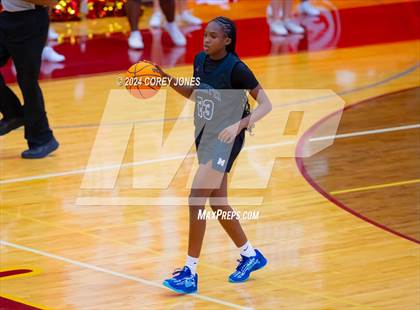 Thumbnail 2 in Marietta vs Holy Innocents Episcopal (Hawks-Naismith Tipoff Classic) photogallery.