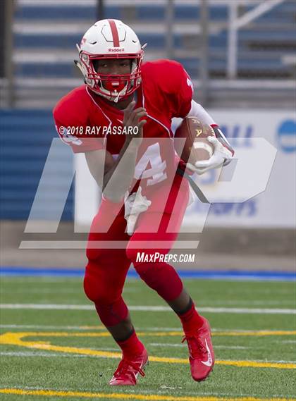 Thumbnail 1 in William Floyd vs. Freeport (Long Island Class I Championship) photogallery.