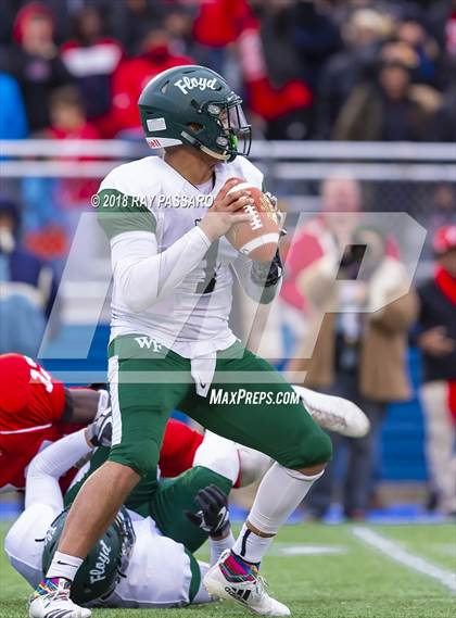 Thumbnail 1 in William Floyd vs. Freeport (Long Island Class I Championship) photogallery.
