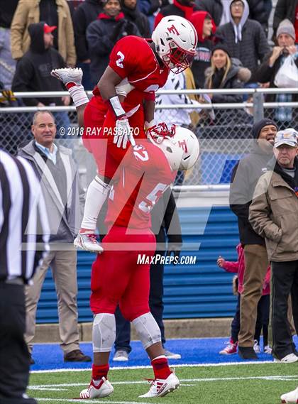 Thumbnail 2 in William Floyd vs. Freeport (Long Island Class I Championship) photogallery.