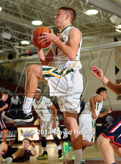 Thumbnail 3 in Brentwood School vs. Foss (MaxPreps Holiday Classic) photogallery.