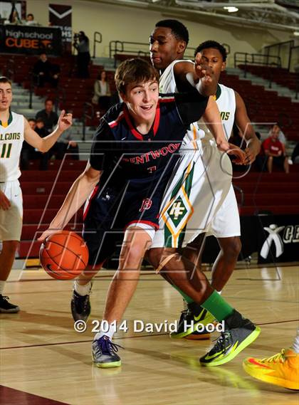 Thumbnail 3 in Brentwood School vs. Foss (MaxPreps Holiday Classic) photogallery.