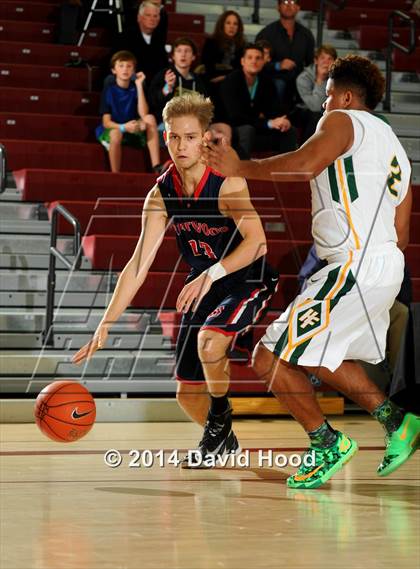 Thumbnail 3 in Brentwood School vs. Foss (MaxPreps Holiday Classic) photogallery.
