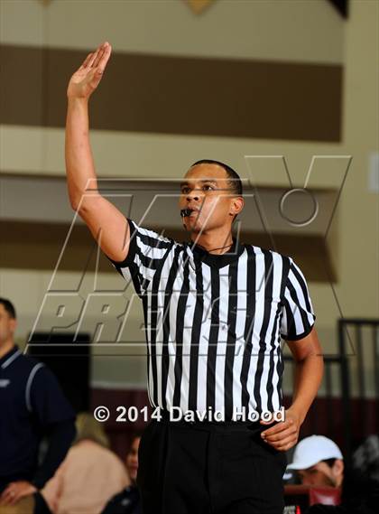 Thumbnail 1 in Brentwood School vs. Foss (MaxPreps Holiday Classic) photogallery.
