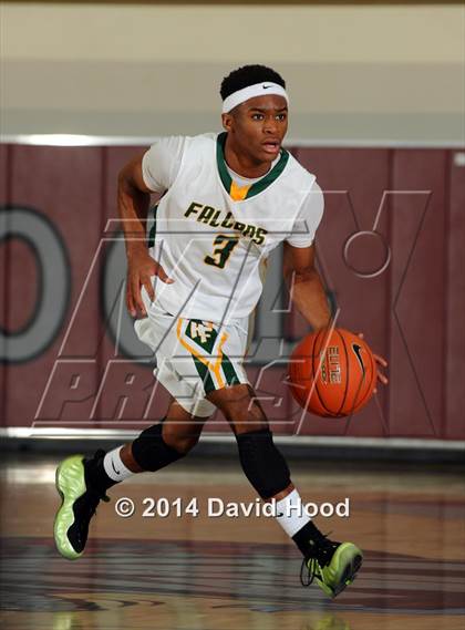 Thumbnail 3 in Brentwood School vs. Foss (MaxPreps Holiday Classic) photogallery.