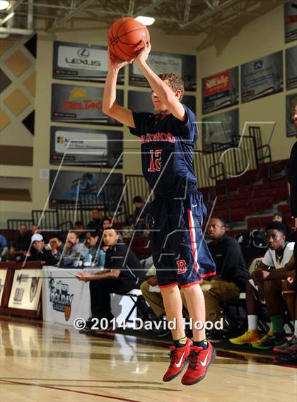 Thumbnail 3 in Brentwood School vs. Foss (MaxPreps Holiday Classic) photogallery.