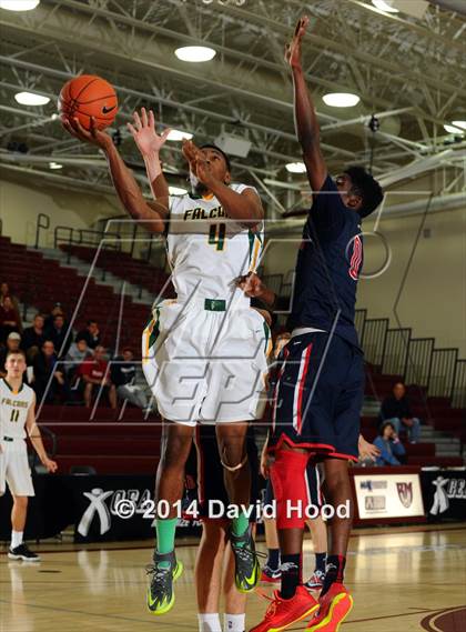 Thumbnail 2 in Brentwood School vs. Foss (MaxPreps Holiday Classic) photogallery.