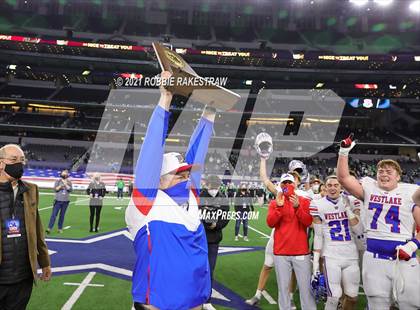 Thumbnail 2 in Westlake vs. Southlake Carroll (UIL 6A Division 1 Final) photogallery.