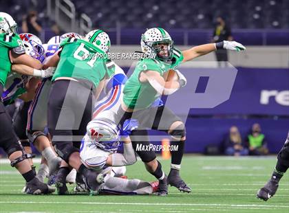 Thumbnail 3 in Westlake vs. Southlake Carroll (UIL 6A Division 1 Final) photogallery.