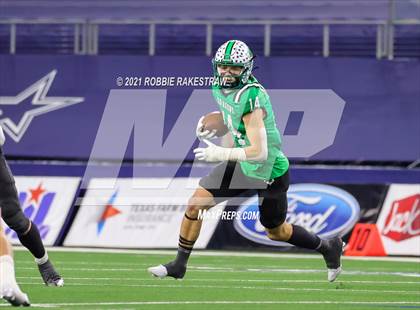 Thumbnail 3 in Westlake vs. Southlake Carroll (UIL 6A Division 1 Final) photogallery.