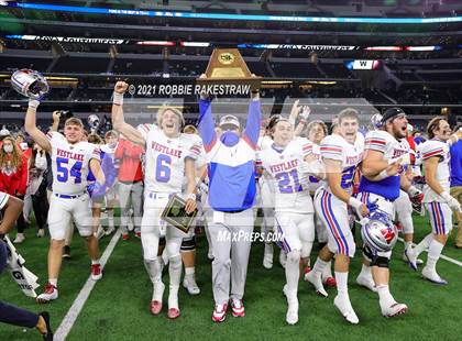 Thumbnail 3 in Westlake vs. Southlake Carroll (UIL 6A Division 1 Final) photogallery.