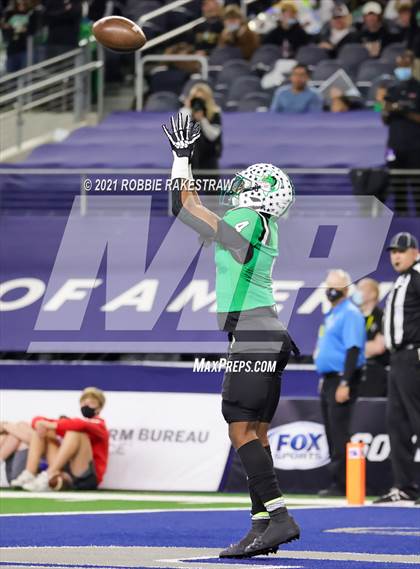 Thumbnail 1 in Westlake vs. Southlake Carroll (UIL 6A Division 1 Final) photogallery.