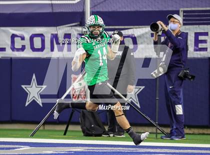 Thumbnail 2 in Westlake vs. Southlake Carroll (UIL 6A Division 1 Final) photogallery.