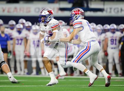 Thumbnail 3 in Westlake vs. Southlake Carroll (UIL 6A Division 1 Final) photogallery.