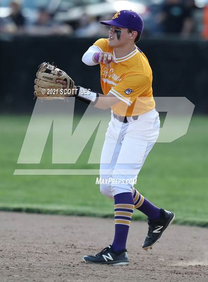 Thumbnail 3 in Liberty Union vs Bloom-Carroll photogallery.