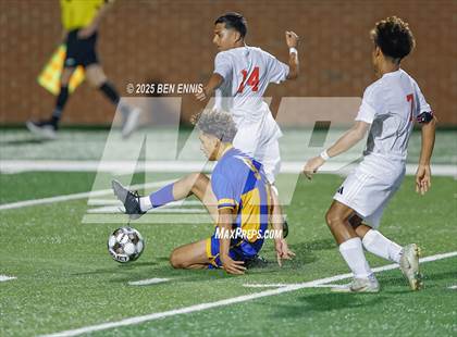 Thumbnail 2 in Lake Oconee Academy vs. Atkinson County (GHSA Class A Division II Championship) photogallery.