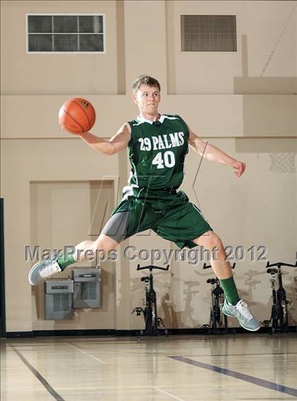 Thumbnail 1 in Twentynine Palms vs. Thousand Oaks (MaxPreps Holiday Classic) photogallery.