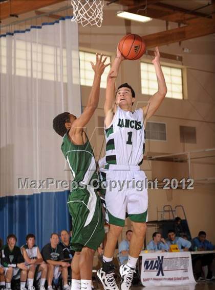 Thumbnail 2 in Twentynine Palms vs. Thousand Oaks (MaxPreps Holiday Classic) photogallery.