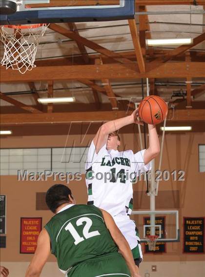 Thumbnail 3 in Twentynine Palms vs. Thousand Oaks (MaxPreps Holiday Classic) photogallery.