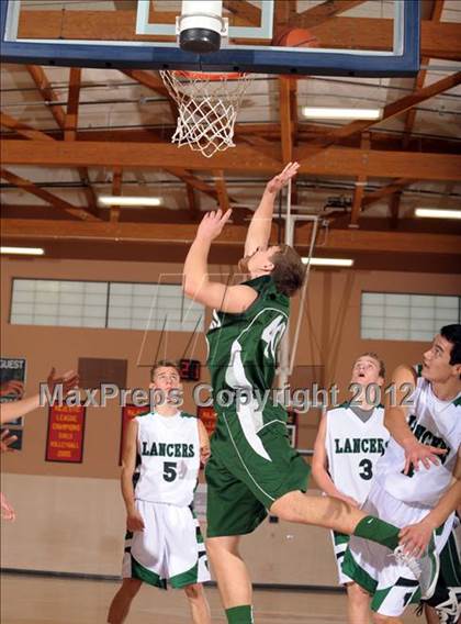 Thumbnail 2 in Twentynine Palms vs. Thousand Oaks (MaxPreps Holiday Classic) photogallery.