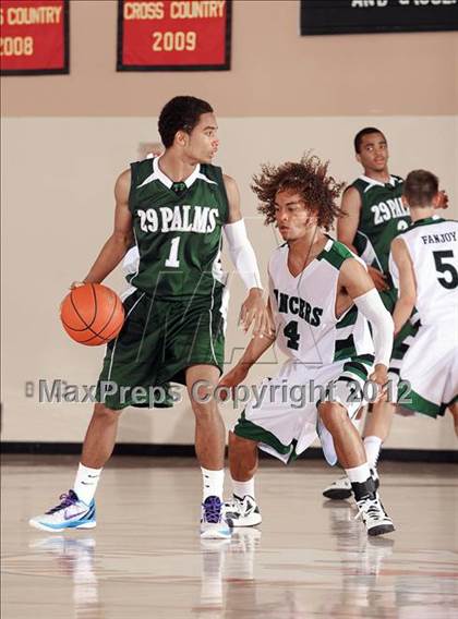 Thumbnail 3 in Twentynine Palms vs. Thousand Oaks (MaxPreps Holiday Classic) photogallery.