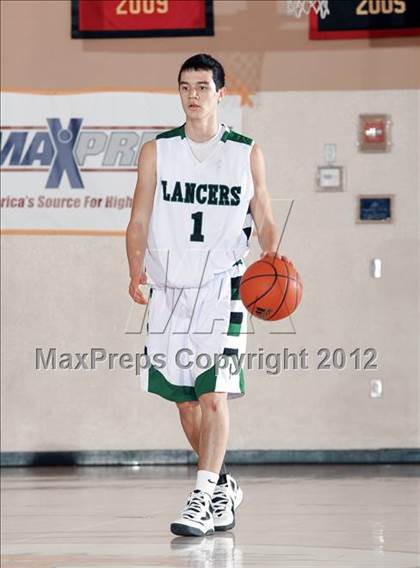 Thumbnail 3 in Twentynine Palms vs. Thousand Oaks (MaxPreps Holiday Classic) photogallery.