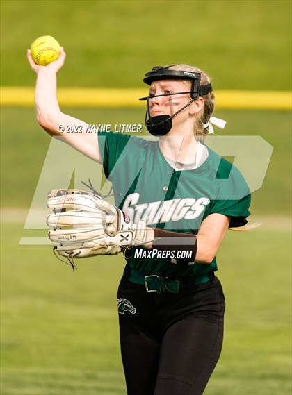 Thumbnail 3 in Bishop Brossart vs Campbell Co. (37th District Championship) photogallery.