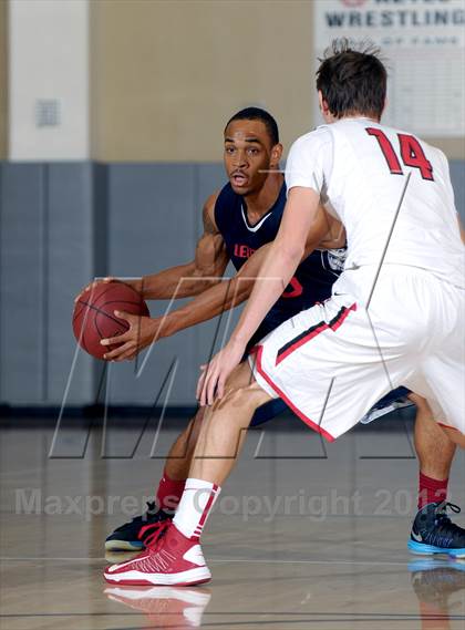 Thumbnail 1 in Leuzinger vs. Orange Lutheran (MaxPreps Holiday Classic) photogallery.