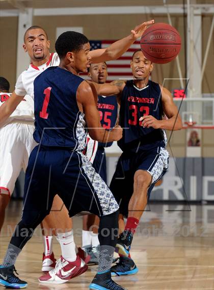 Thumbnail 1 in Leuzinger vs. Orange Lutheran (MaxPreps Holiday Classic) photogallery.