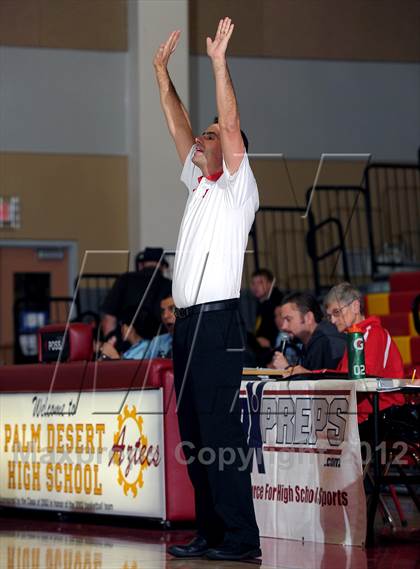 Thumbnail 3 in Leuzinger vs. Orange Lutheran (MaxPreps Holiday Classic) photogallery.
