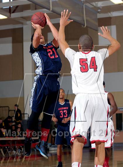 Thumbnail 1 in Leuzinger vs. Orange Lutheran (MaxPreps Holiday Classic) photogallery.