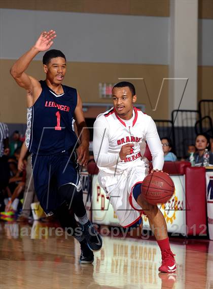 Thumbnail 3 in Leuzinger vs. Orange Lutheran (MaxPreps Holiday Classic) photogallery.